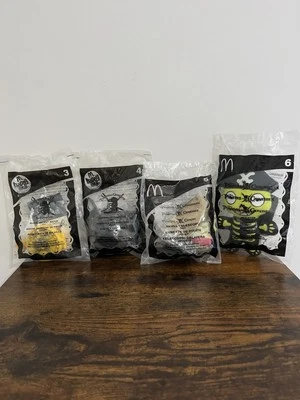 McDonalds 2006 PIRATES OF THE CARIBBEAN #3,4,5,6 - POCKET WATCH, COMPASS  - Image 1 of 4