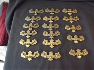 17 Vintage KEELER BRASS CO. KBC N2251 MESSING SCHUBLADENGRIFFE mit KÜGELZÜGEN Fledermausstil - Bild 1 von 7