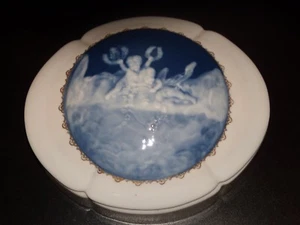 ANCIENNE BOMBONNIERE - THARAUD - PORCELAINE LIMOGES - DECORS ANGELOTS - Imagen 1 de 3