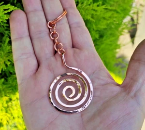 Spiral Keychain - Pure Copper - Hammered - Handmade - Unique Keyring - Picture 1 of 7