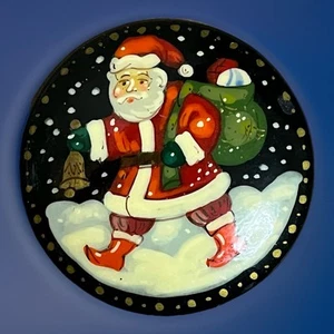Russische handbemalte Brosche Weihnachtsmann lackiert Anstecknadel - Bild 1 von 2