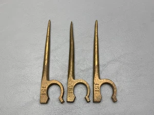 Lot of 3 - Robbins Lightning Protection Tree Drive Spike Cable Holder 2530 151 - Picture 1 of 2