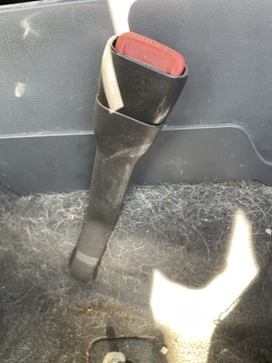 Jeep Cherokee XJ 1996 receptor de cinturón de seguridad del pasajero delantero derecho Foto 1 de 3