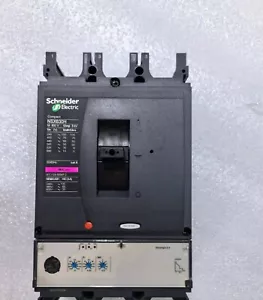 1pcs, Schneider, used, molded case circuit breaker NSX630H, free shiping - Picture 1 of 4
