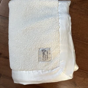 Kleine Giraffe Babydecke weiß Chenille Plüsch Satinborte 29x35 - Bild 1 von 3
