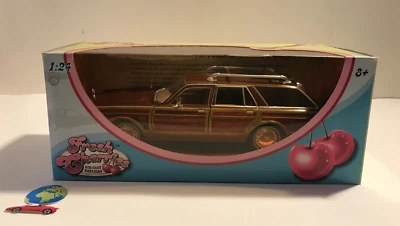 Motor Max Chrysler LeBaron 1979 Town & Country, scala 1:24, vintage (1404) - Immagine 1 di 4