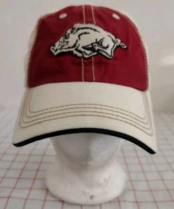 Arkansas Razorbacks Kappe Mütze beige rot Herren verstellbar weiß Schwein mit Blick nach links NCAA - Bild 1 von 6