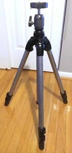 RARE - SLIK PRO 700 DX CAMERA TRIPOD - FIXATING PIN ON THE PLATE IS MISSING - Picture 1 of 12