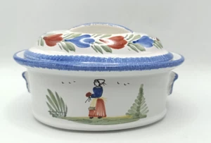 VINTAGE SMALL HB QUIMPER 'LES PLATS DU CHEF' SMALL CASSEROLE TUREEN. 7.5" x 5" - Picture 1 of 11