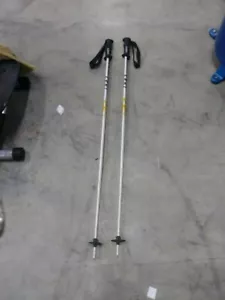 Leki 46 Inch Ski Poles - Picture 1 of 3