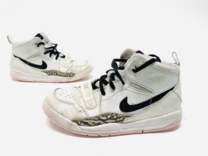 Girls Jordan Legacy 312 (PS) AT4047-106 White/pink/Black Size 3Y Youth fast ship - Picture 1 of 10