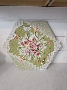 Victorian Shabby Chic Flower Lace Beads Canvas Framed Wall Hanging - Bild 1 von 8