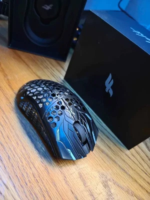 Finalmouse Ultralight X Phantom Lion M Medium Gaming Mouse - Image 1 of 2
