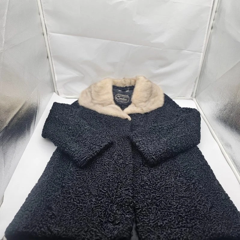 CHAQUETA ABRIGO NEGRA DE LANA DE CORDERO PERSA RIZADA DE COLECCIÓN PARA MUJER CUELLO RIZADO Foto 1 de 4