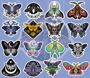 Pegatinas de vinilo impermeables diseños de polillas lunares paganas góticas brujas - Imagen 1 de 10