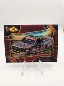 Jake Garcia RC 2024 Panini Select Racing #193 Granate Prizms #/125 ROOKIE NASCAR - Imagen 1 de 2