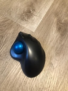 Trackball wireless Logitech M570 (senza ricevitore) come da foto completamente testato - Foto 1 di 6
