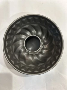 Kaiser Mini Bundt Non Stick Jello Cake Pan - Picture 1 of 3