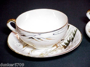 TAZA DE TÉ ORIENTAL Y PLATILLO DISEÑO PAISAJE RETRATO ELEVADO INTERIOR TAZA ADORNO DORADO - Imagen 1 de 11