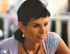 Courteney Cox Signed 11x14 Photo Scream Gale Weathers Authentic Autograph BAS - Picture 1 of 1