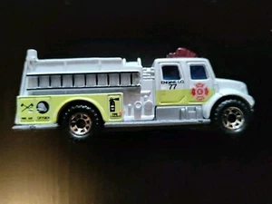 Matchbox 1998 Neon Yellow International Pumper Fire Truck Car Diecast - Picture 1 of 7