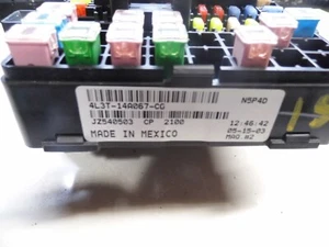 OEM Ford Fuse Box Relay Junction Box P/N 4L3T-14A067-CG - Bild 1 von 4