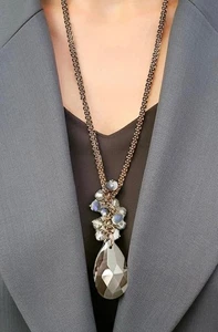 Classic Golden Chain Smoke Grace Crystal Neutral Colors veryday Pendant Necklace - Picture 1 of 3