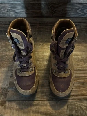VASQUE 7115 Womens US Size 9.5 M Purple Beige Suede Skywalk Hiking Boots - Image 1 of 4