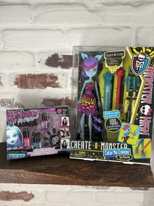 Monster High Sea Monster Doll + lotto nail art macabri nuovi con scatola Color Me Creepy - Foto 1 di 7