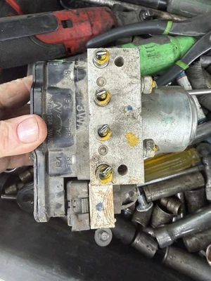 MÓDULO BOMBA FRENO ANTIBLOQUEO HONDA ACCORD HYBRID 17 TRACCIÓN DELANTERA 2.0 ESC ABS OEM 175K Foto 1 de 4