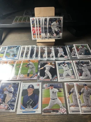 New York Yankees Bowman & Topps Rookie Lot x30 - Image 1 of 4