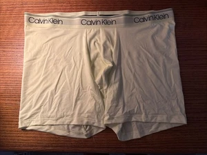 NEW 1 Men’s Calvin Klein Microfiber Boxer Brief Underwear Size Large Highlighter - Picture 1 of 4