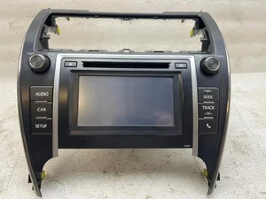 2014 Toyota Camry Radio Receiver AM-FM-CD 6.1" Display Screen 100201 OEM - Bild 1 von 2