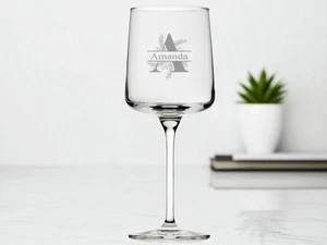 Personalised Engraved Any Initial Iconic Red Wine Glass 11oz (32cl) - Picture 1 of 3