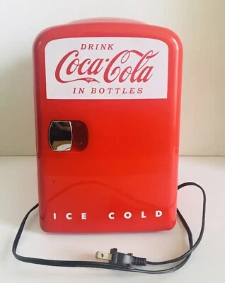 Mini refrigerador rojo Coca-Cola KWC-4 Foto 1 de 4