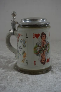 Antiker Bierkrug mit Zinndeckel Skat Krug Humpen Bierhumpen Spielkarten Vintage - Bild 1 von 7