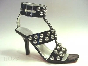 Red Hot & Black GoCollect.com 2nd Exclusive Sexy Metal Studs Just the Right Shoe - Picture 1 of 3