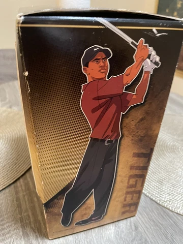 Tiger Woods Upper Deck Over sized All Star Vinyl Action Figure & Card 2009 Cover