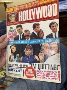 1960 NOVEMBER RONA BARRETT'S HOLLYWOOD MAGAZINE - THE LENNONS COVER -bagged - Foto 1 di 1