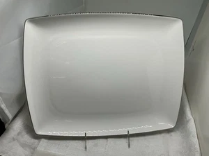 Mikasa Couture Platin - ANO10 - 13 3/8" Rechteckige Servierplatte - EUC - Bild 1 von 4