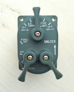 Humvee Head Light Switch 24v M151 M35A2 M54 M809 7368702 - Bild 1 von 3
