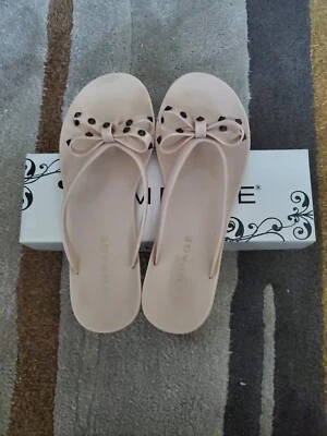 Chanclas Rampage Ofelia Nude con tachuela de latón tamaño 8 m Foto 1 de 4