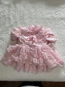 Robe manches bouffantes robe bébé fille taille S dentelle rose couches de volants et perles concours