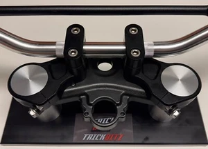SUZUKI SV1000 top yoke Handle bar conversion brackets (28mm bars) - Picture 1 of 14
