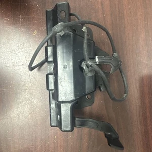 Hyundai Sonata 2015-2017 cierre de capó (P) - Imagen 1 de 3