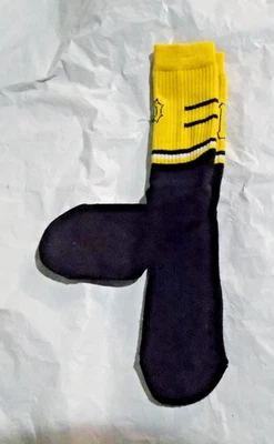 MLB Pittsburgh Pirates Socks 2 Logos in 2 Stripes Large Men's 6-12 by pkwy - Image 1 of 2