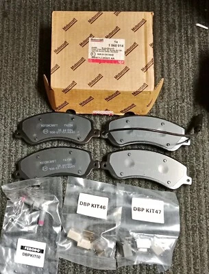 GENUINE Ford Transit Break Pad Set Kit 06-16   1 560 014 - Image 1 of 2