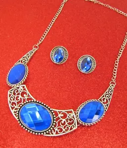 Set Collana e Orecchini Blu Grande Cristallo Statement con Disegno a Pergamena - NUOVO - Foto 1 di 7