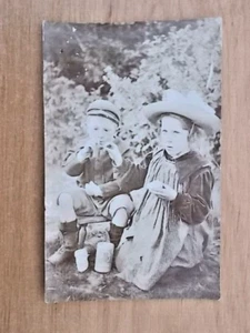 Antike Postkarte Kinder Rauchende Tonpfeife Wills feiner Shag Tabak Echtes Foto - Bild 1 von 2