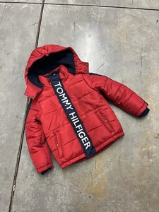 Tommy Hilfiger Red Puffer Jacket Boys Winter Warm Coat Size 5 - Picture 1 of 10